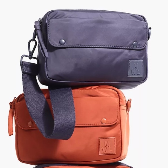 NEW Madewell Compact The Sport Camera Bag in Colorblock (in Orange Rust) - Picture 3 of 3